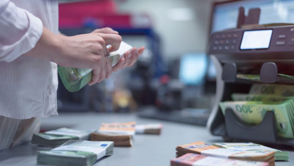 Ψευδο-εργολαβικοί στις ελληνικές τράπεζες